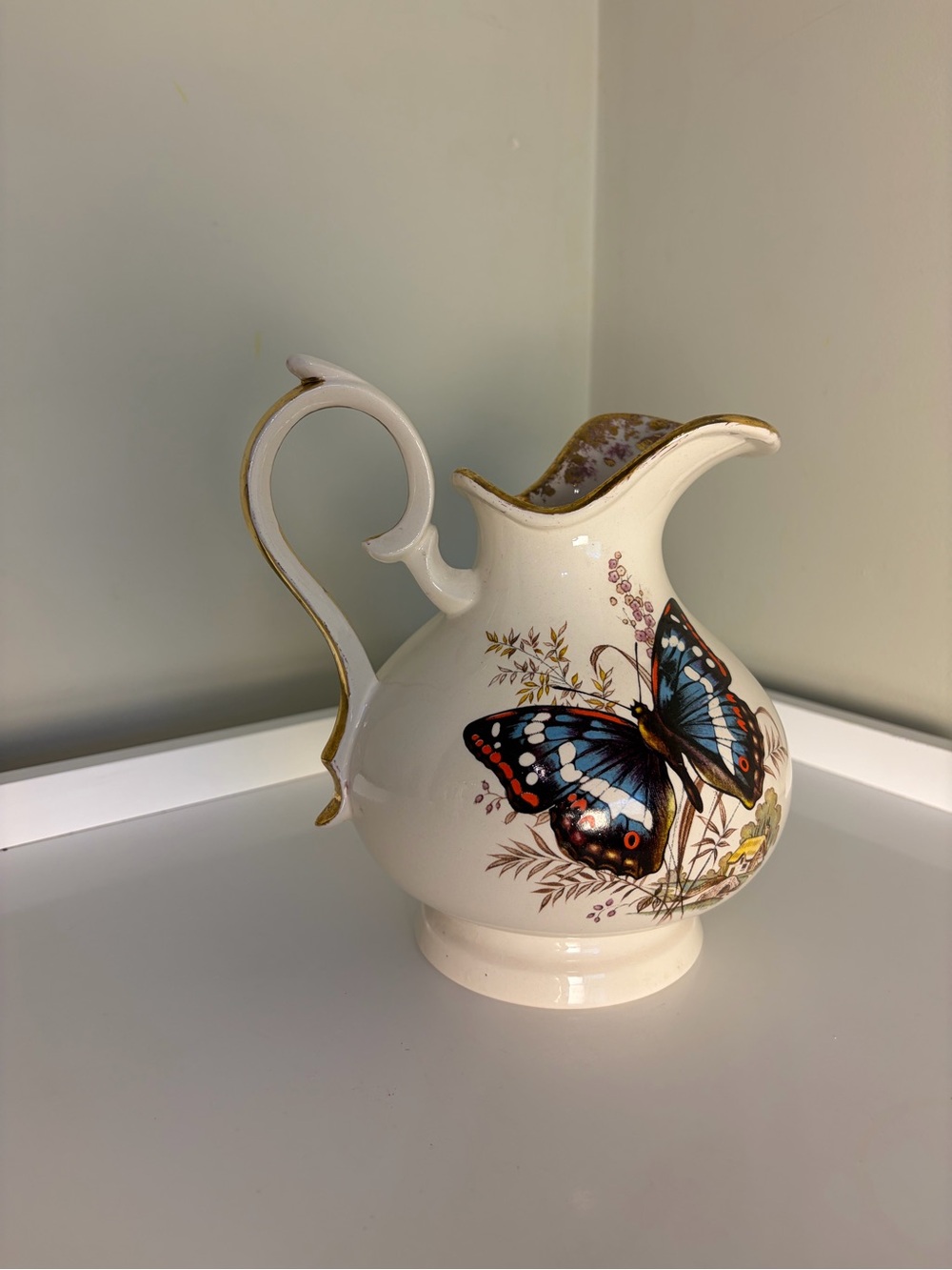 Decorative Butterfly Ceramic Pitcher 🦋